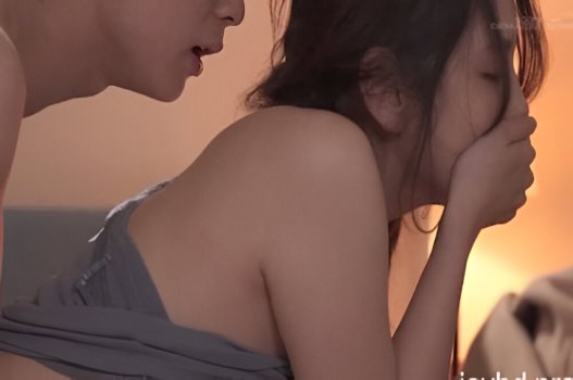 Em trai ngây thơ được chị gái hướng dẫn bí kíp quan hệ sướng tê tái