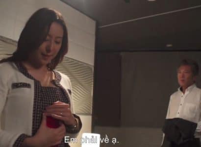 Vợ Xinh Say Tiệc Cũ Mê Mẩn Thầy Giáo Xưa, Chồng Làm Đêm Không Hay Biết Gì