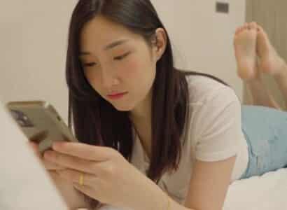 Nàng vợ gợi cảm bị chồng phản bội, cô độc mời shipper cơ bắp giao ‘đồ tươi’ thỏa cơn khát tình